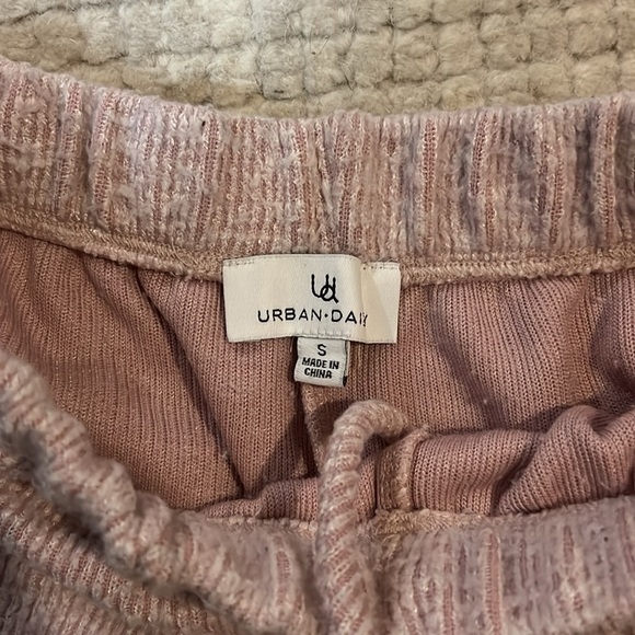 Urban Daizy Lounge Set - Picture 3 of 3